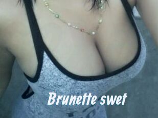 Brunette_swet