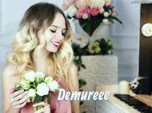 Demureee