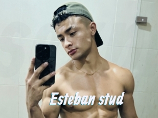 Esteban_stud