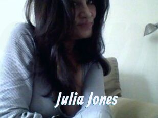 Julia_Jones