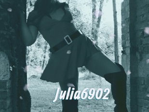 Julia6902