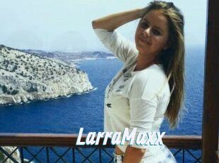 LarraMaxx