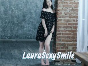LauraSexySmile
