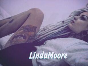 Linda_Moore