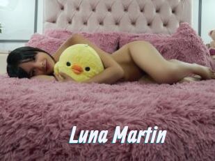 Luna_Martin