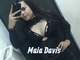 Maia_Davis