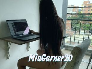 MiaGarner20