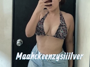 Maahckeenzysiiilver