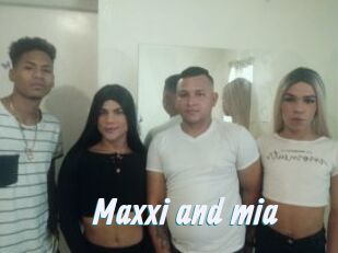 Maxxi_and_mia