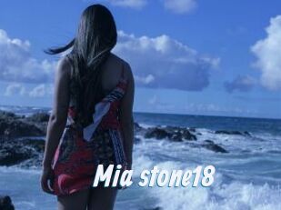 Mia_stone18