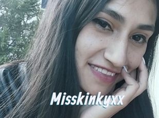 Misskinkyxx