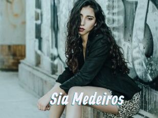 Sia_Medeiros