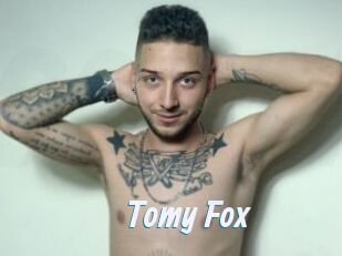 Tomy_Fox