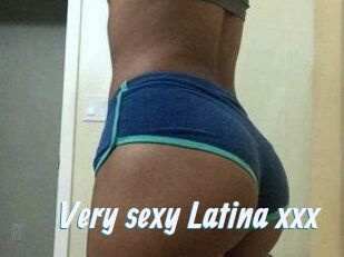 Very_sexy_Latina_xxx